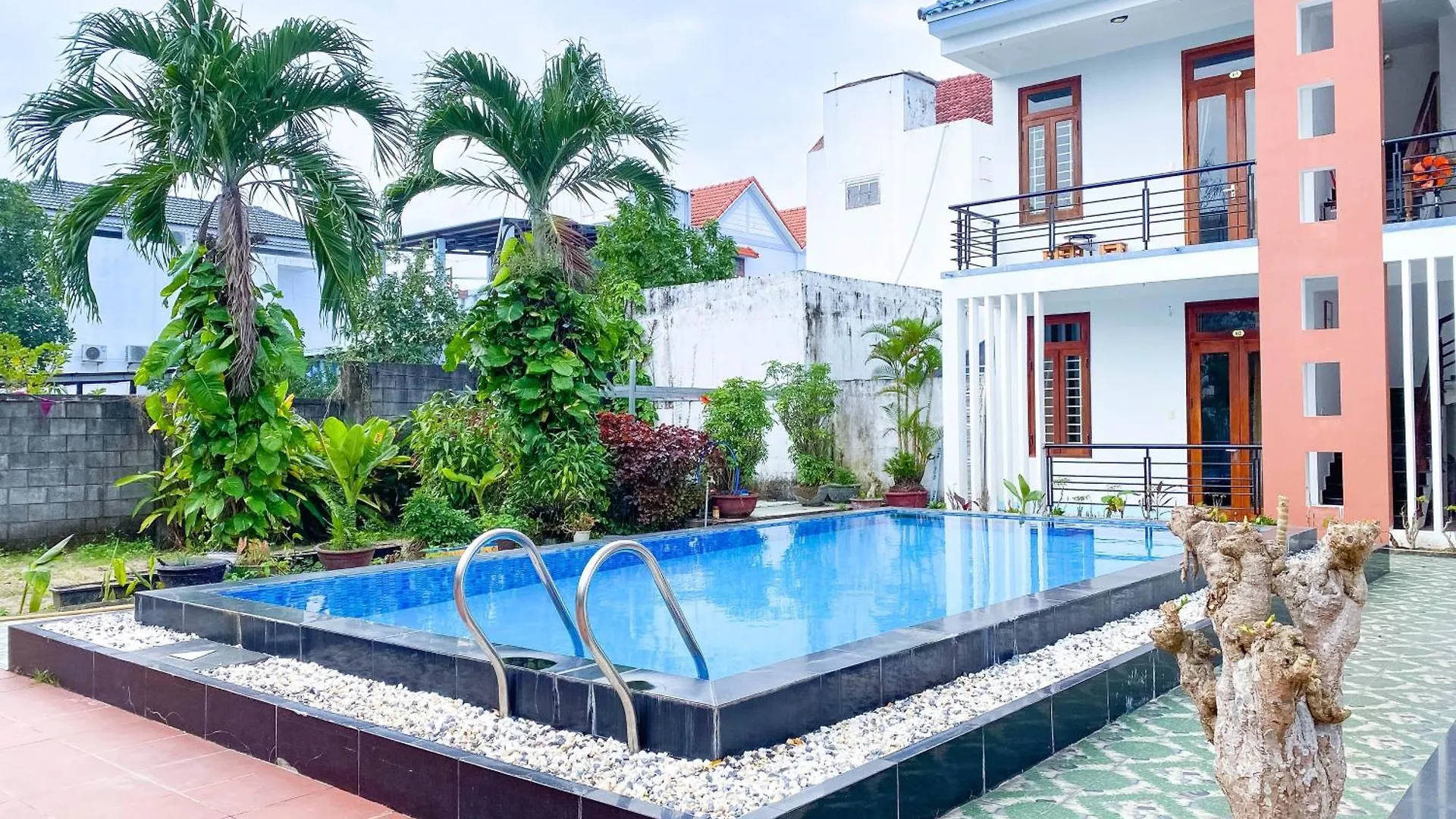 Hotel Nha Bong Villa Hoi An Vietnam