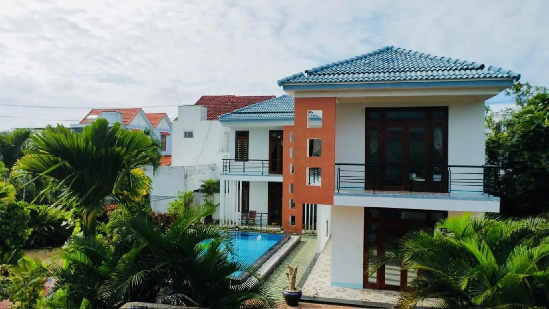 Hotel Nha Bong Villa Hoi An Vietnam