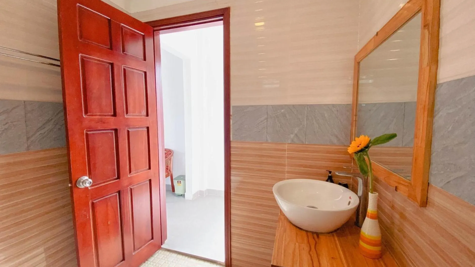 Nha Bong Villa Hoi An 0*,