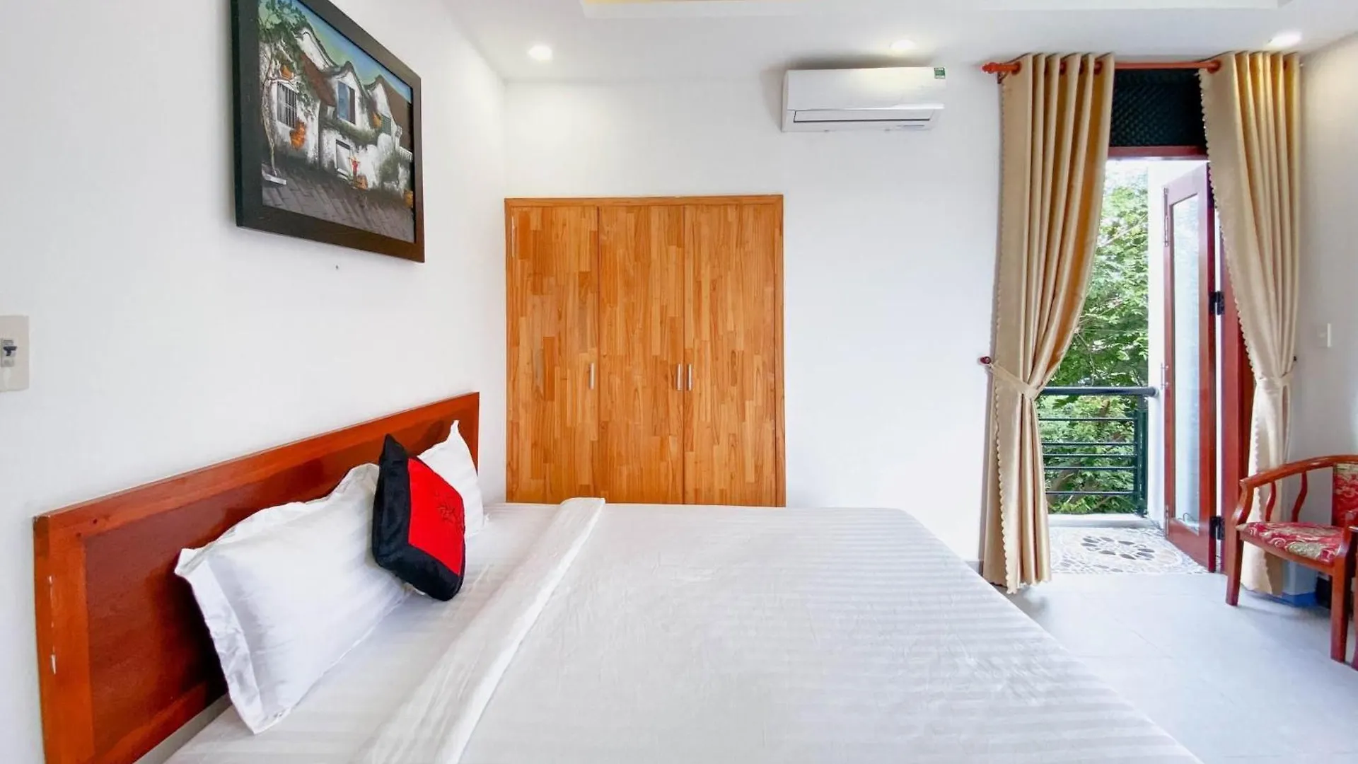 Hotel Nha Bong Villa Hoi An Vietnam